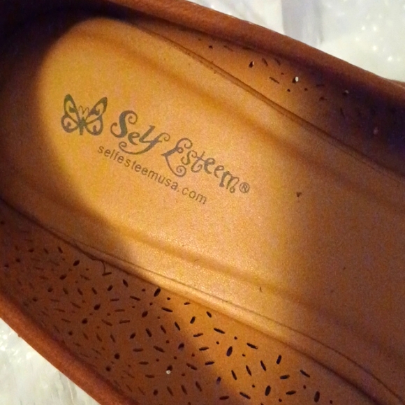 BUY 1 GET 1 FREE: 2 Women Flat Shoes - Picture 5 of 13